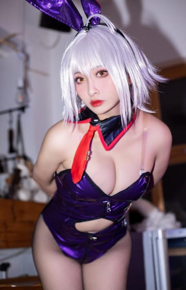 洛璃LoLiSAMA – NO.76 FGO-黑贞兔子[42P1V-750MB]